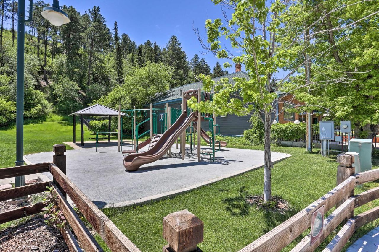 Sleek Deadwood Getaway Less Than 1 Mi To Downtown! Buitenkant foto
